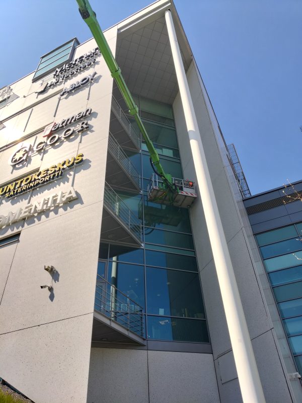 Nostintyöt ikkunanpesu Helsinki